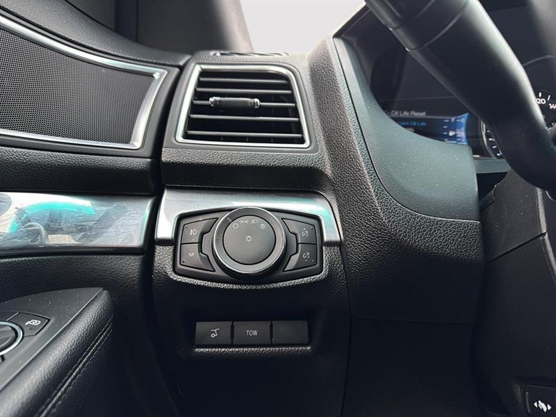 ford Explorer 2016 - 24