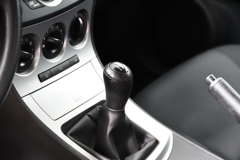 mazda Mazda3 2010 - 12