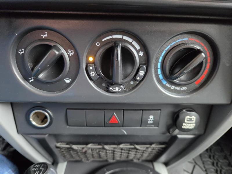 jeep Wrangler 2010 - 18