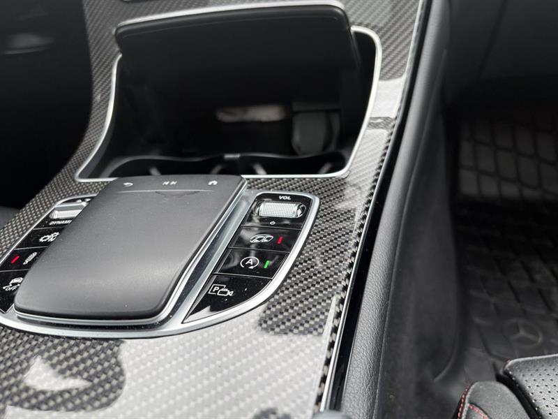 mercedes-benz GLC 2022 - 21
