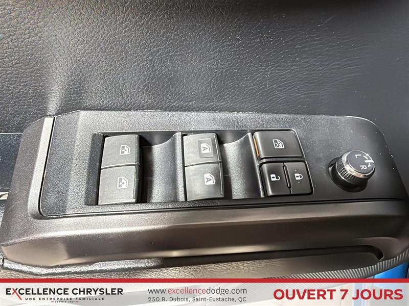 toyota Tacoma 2018 - 12