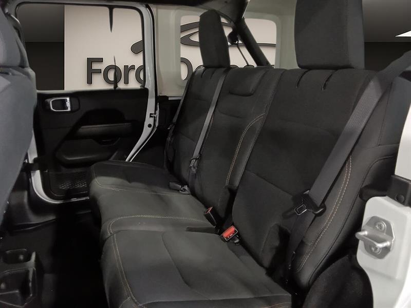 jeep Wrangler 4 Door 2025 - 8