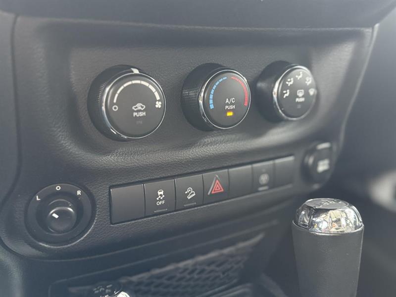 jeep Wrangler 2017 - 29
