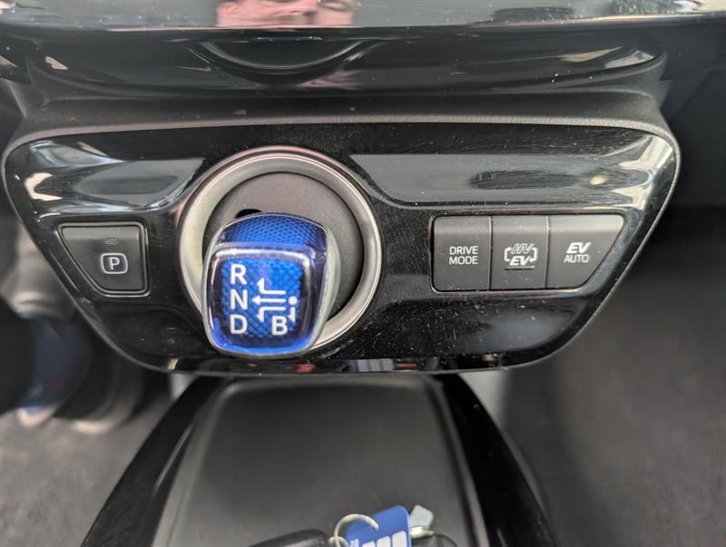 toyota Prius Prime 2022 - 13