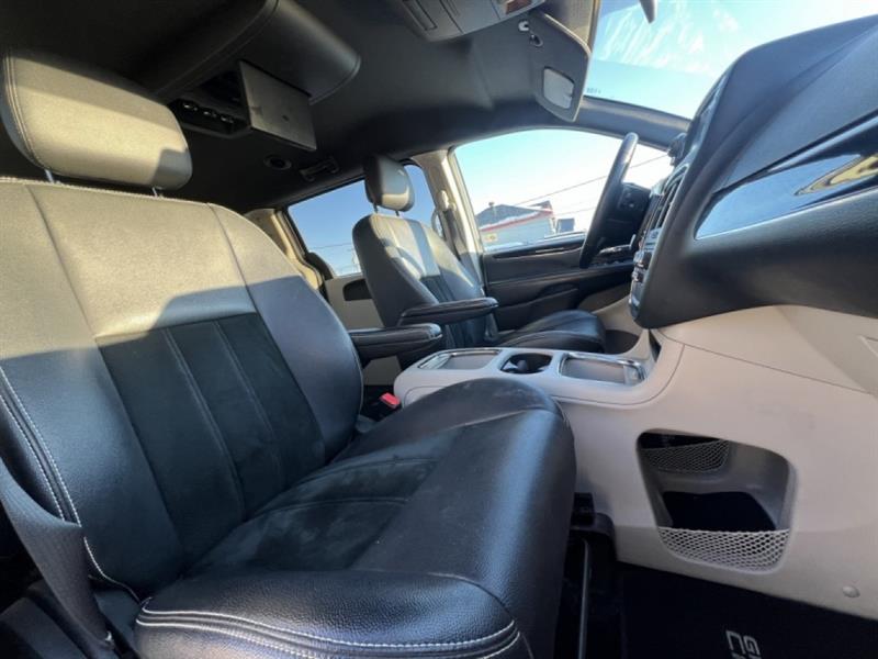 dodge Grand Caravan 2017 - 24