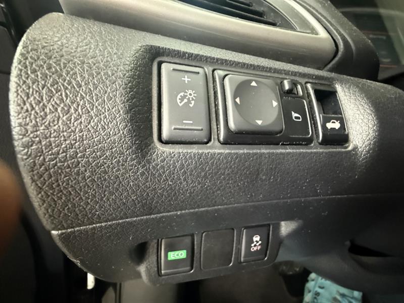 nissan Sentra 2019 - 12