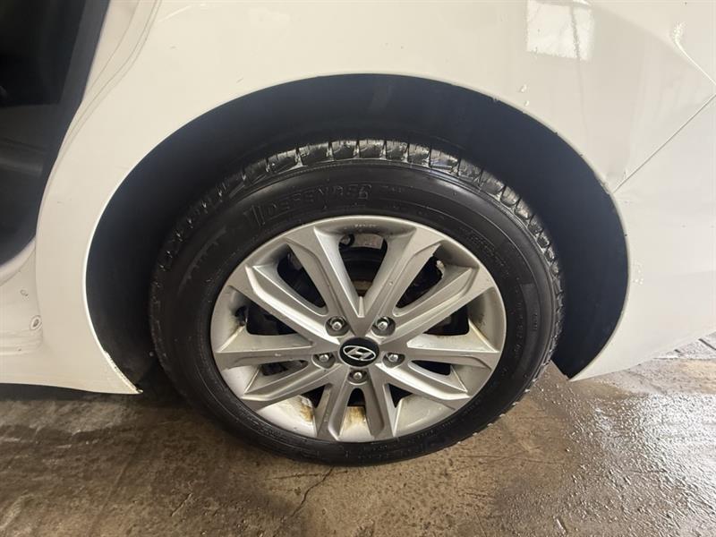 hyundai Elantra 2019 - 16