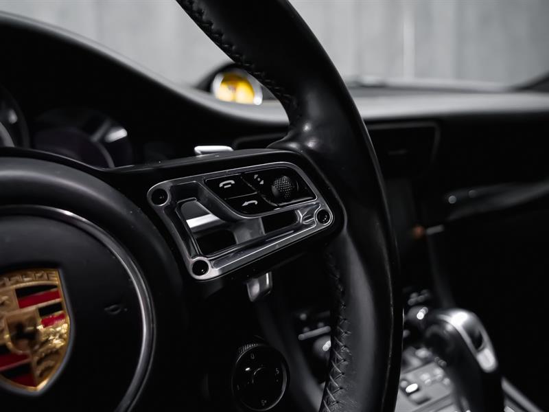 porsche 911 2017 - 18