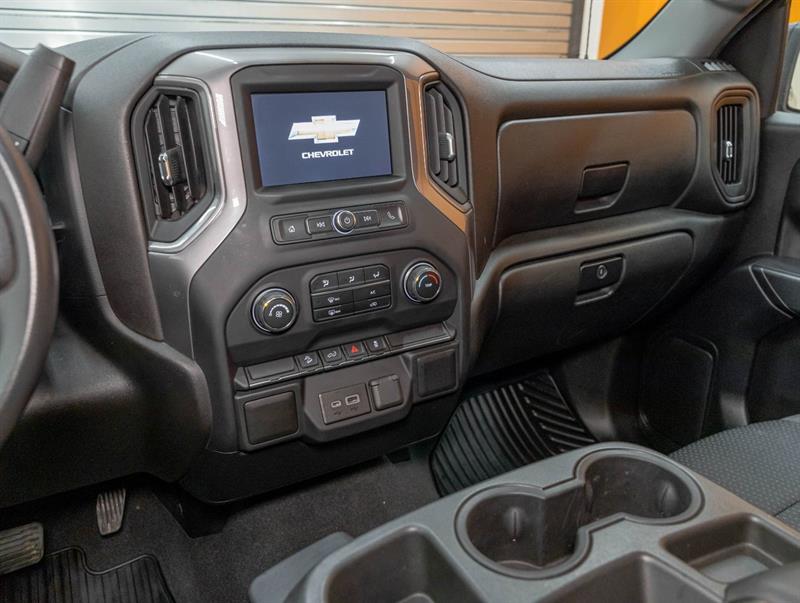 chevrolet Silverado 1500 2021 - 17