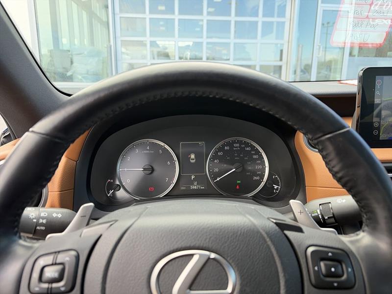 lexus IS 2022 - 23