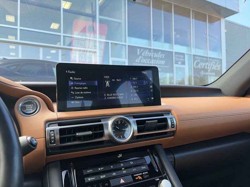 lexus IS 2022 - 24