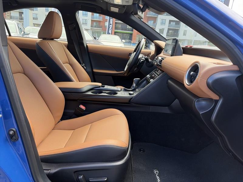 lexus IS 2022 - 33