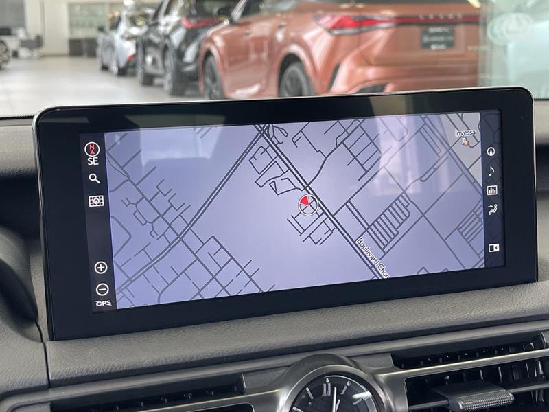 lexus IS 300 2023 - 26