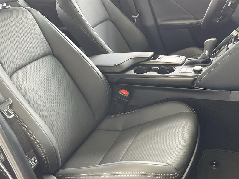 lexus IS 300 2023 - 33