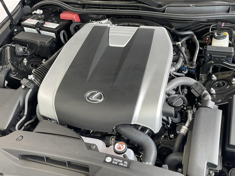 lexus IS 300 2023 - 34