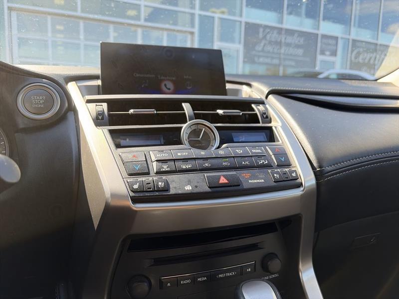 lexus NX 200t 2017 - 26