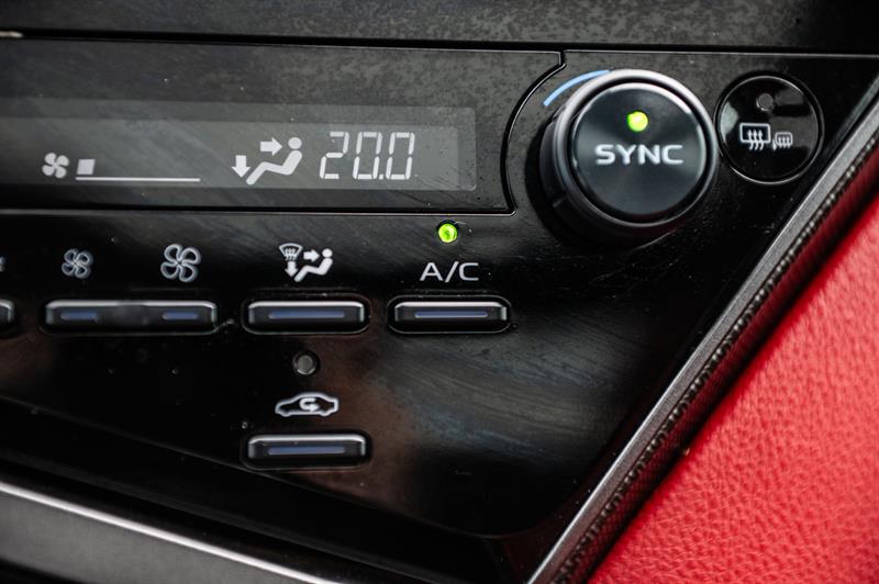 toyota Camry 2023 - 25
