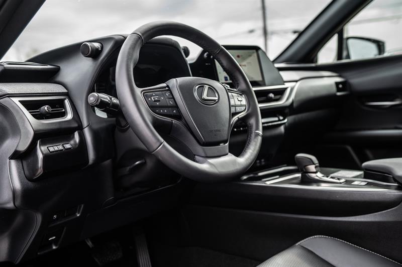 lexus UX 2025 - 16