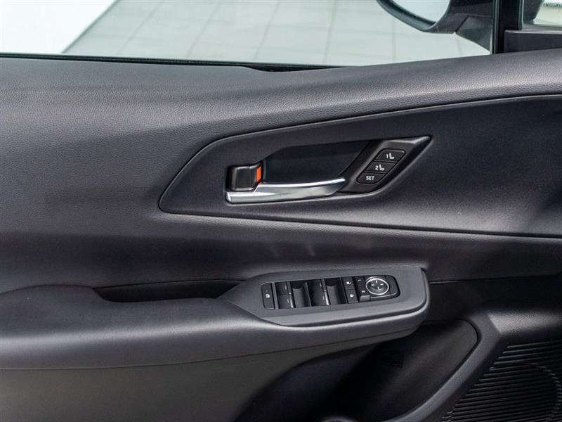 toyota Prius Prime 2023 - 29
