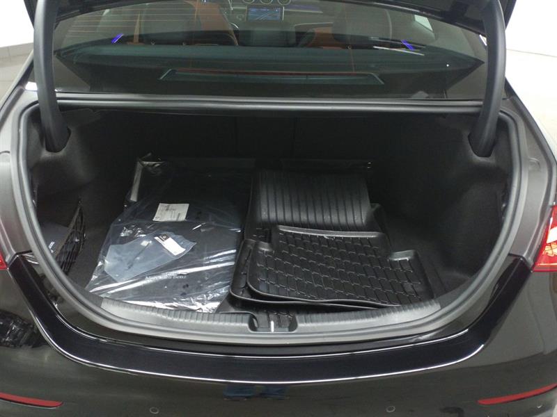 mercedes-benz C-Class 2024 - 8