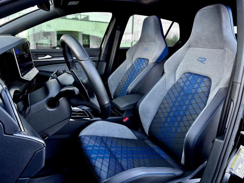 volkswagen Golf R 2025 - 18