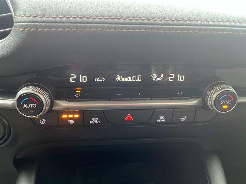 mazda Mazda3 2022 - 26