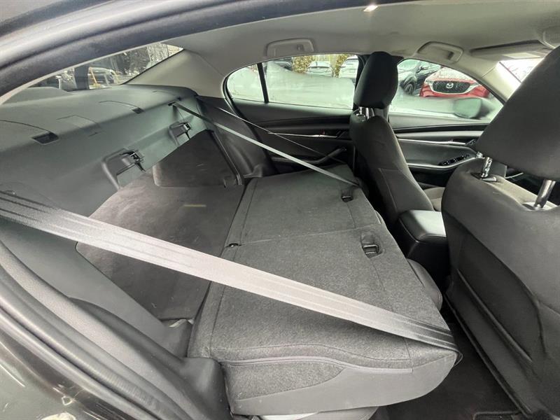 mazda Mazda3 2022 - 32