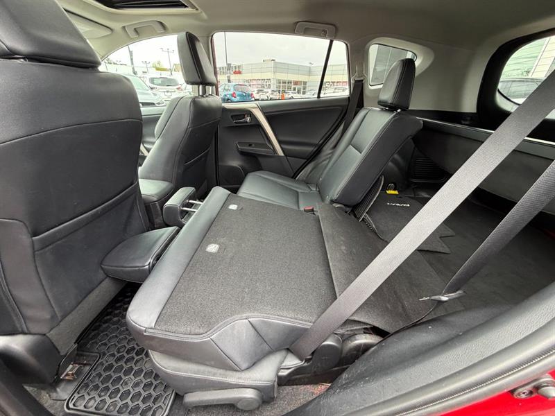 toyota RAV4 2015 - 33