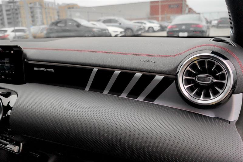 mercedes-benz CLA45 AMG 2022 - 13