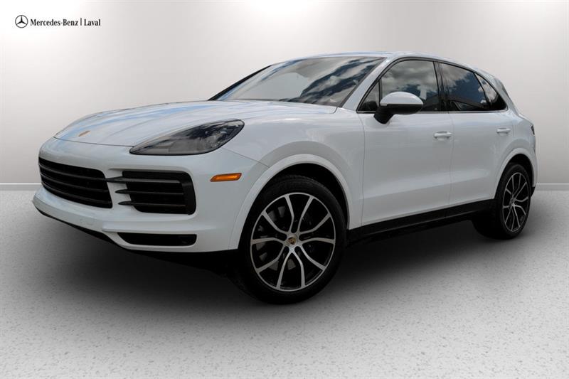 White 2023 Porsche Cayenne Platinum Edition AWD SUV / Crossover All-Wheel Drive Automatic