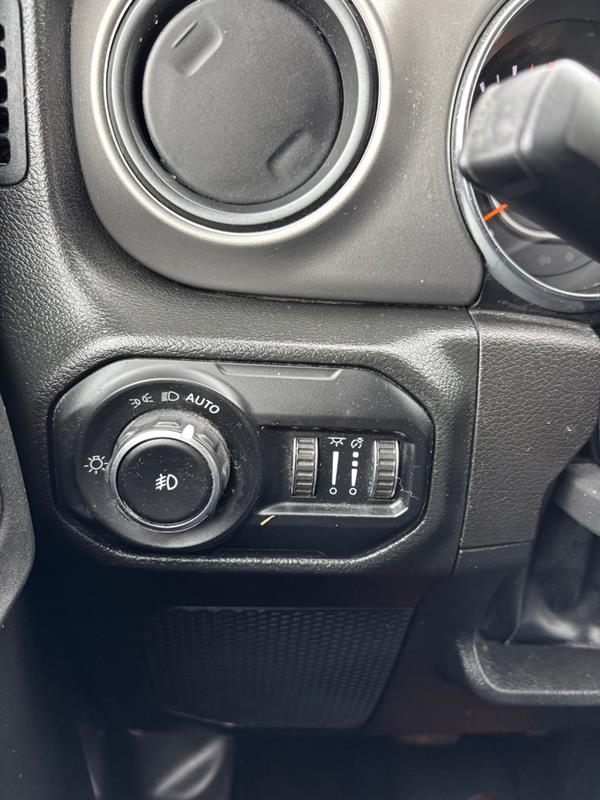 jeep Wrangler 2022 - 19