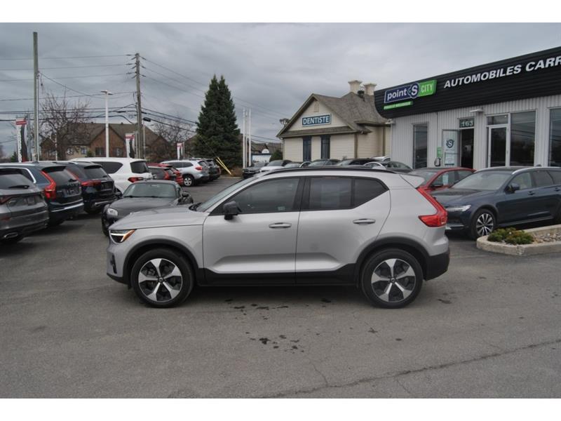 volvo XC40 2023 - 2