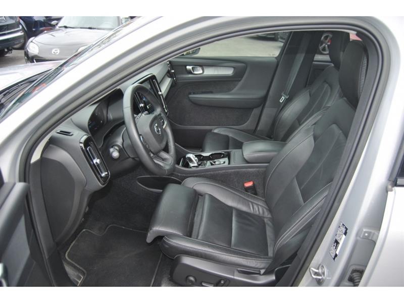 volvo XC40 2023 - 9