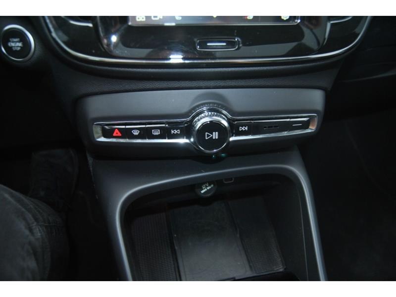volvo XC40 2023 - 23
