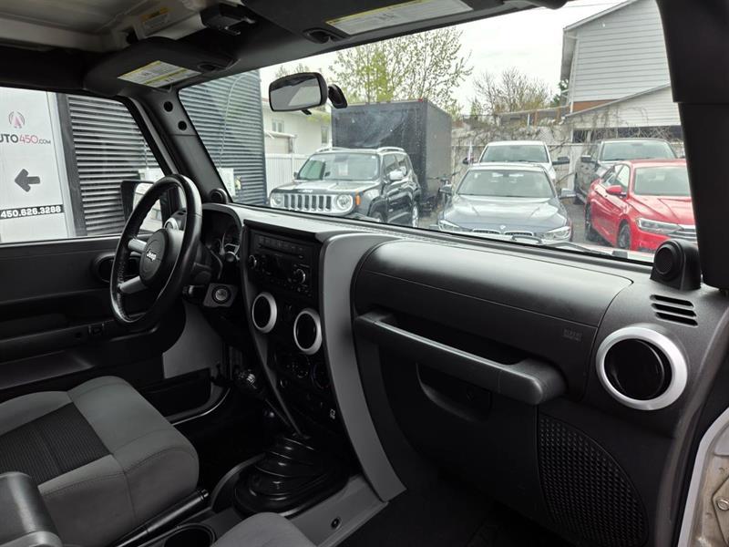 2010 Jeep Wrangler - Image 10