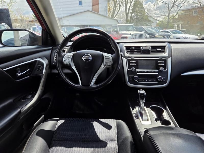 2016 Nissan Altima - Image 14