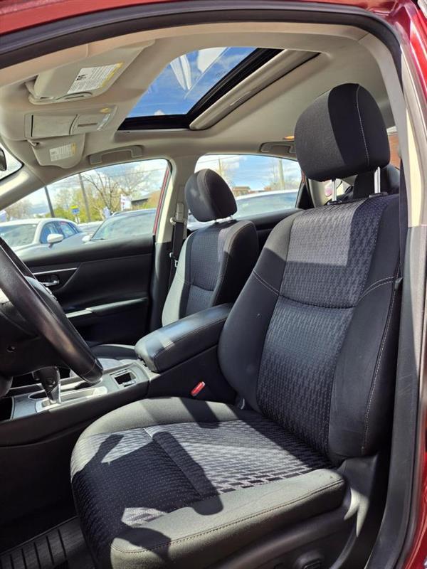 2016 Nissan Altima - Image 16
