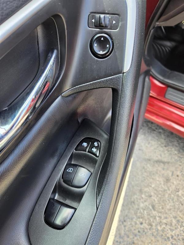 2016 Nissan Altima - Image 17