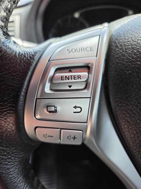 2016 Nissan Altima - Image 18