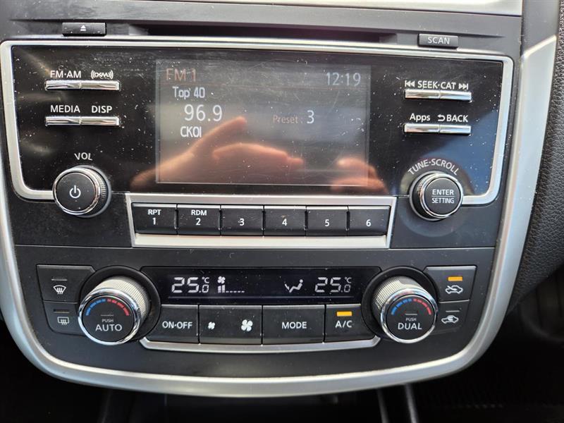 2016 Nissan Altima - Image 22