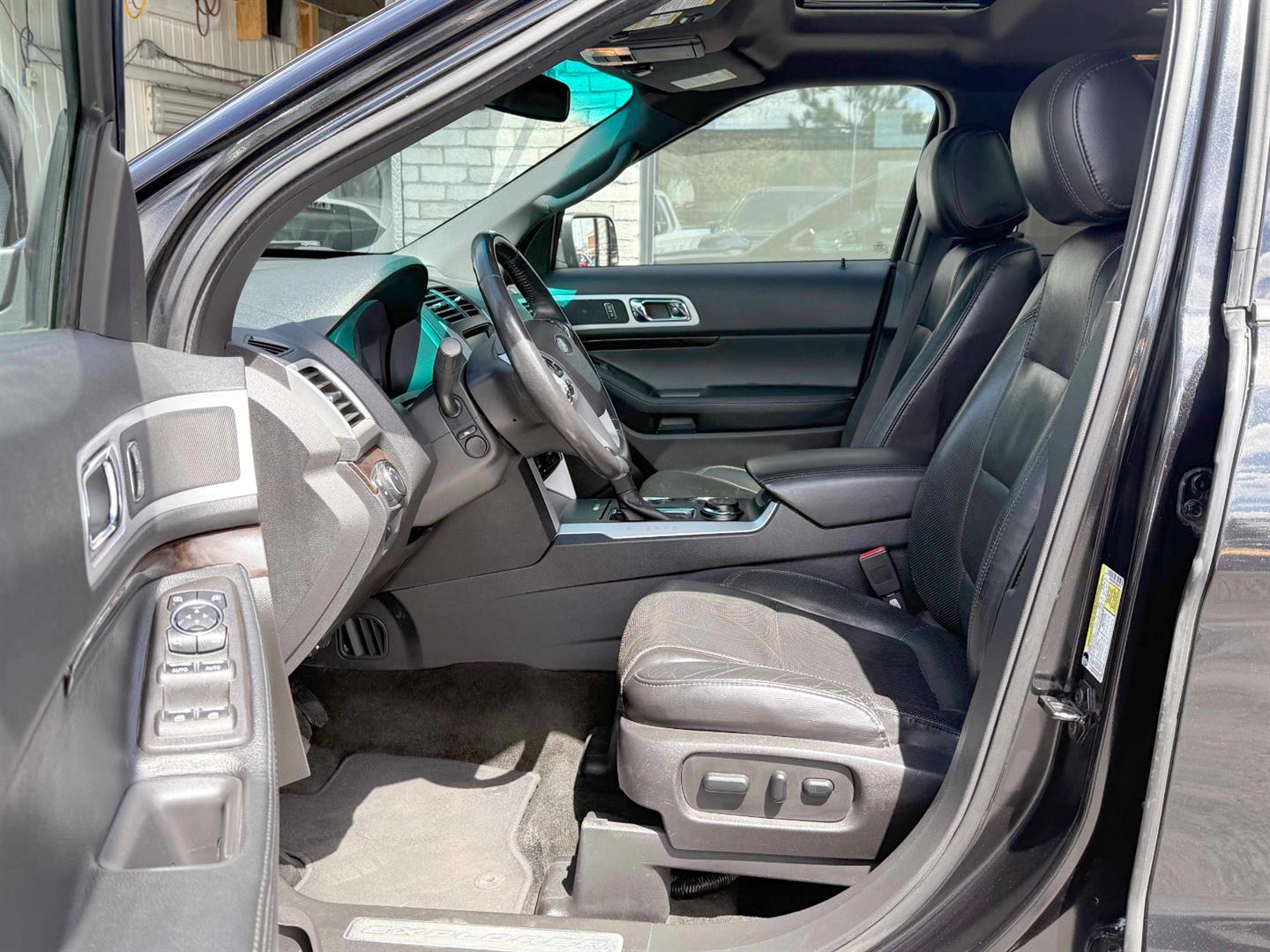 ford Explorer 2014 - 23
