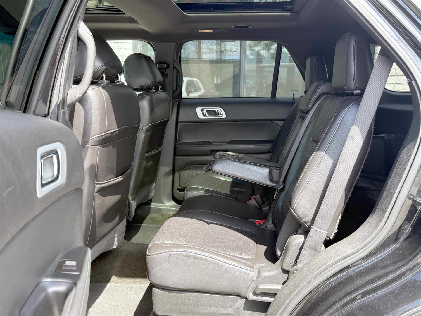 ford Explorer 2014 - 24