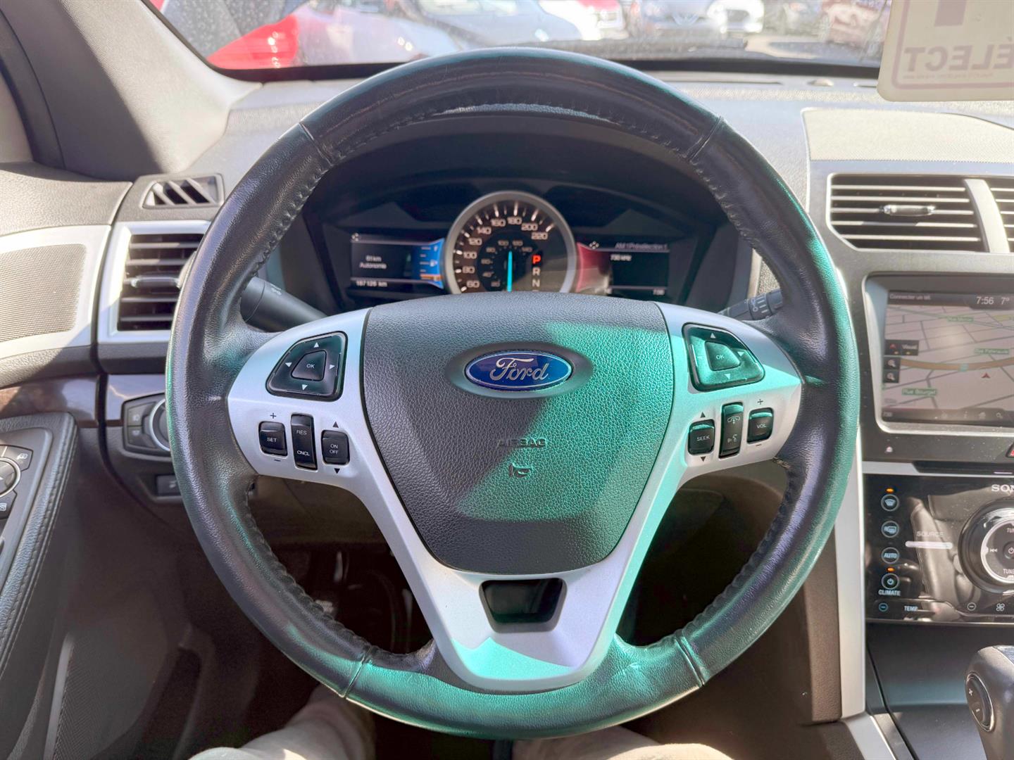 ford Explorer 2014 - 30
