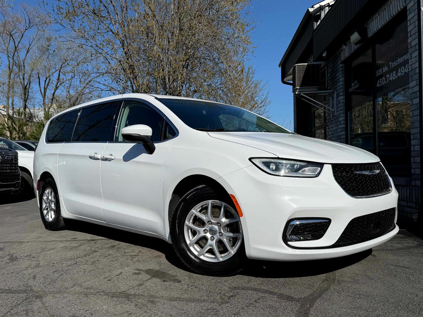 chrysler Pacifica 2023