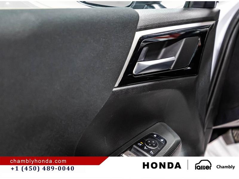 mitsubishi Outlander 2023 - 12
