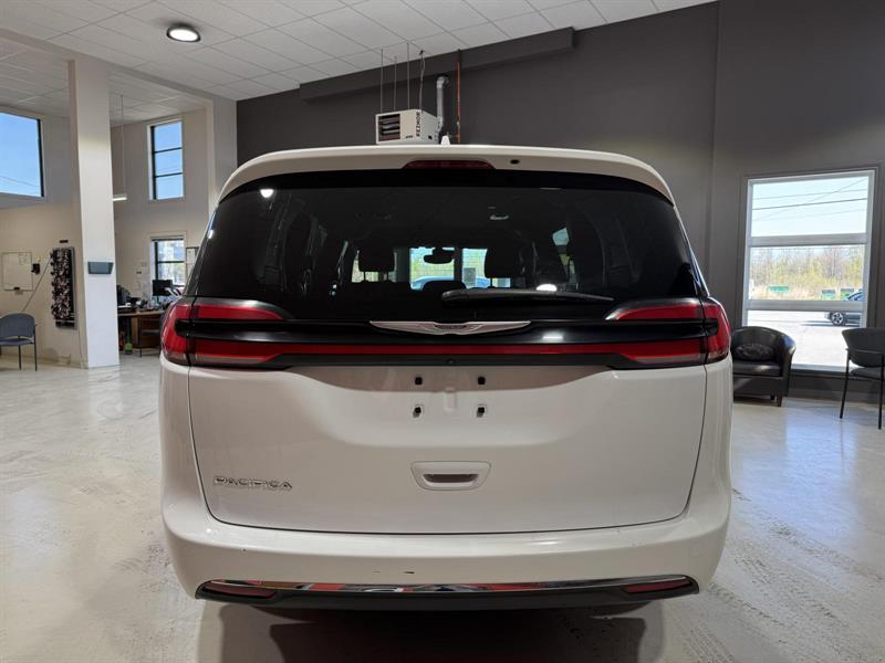 chrysler Pacifica 2022 - 5