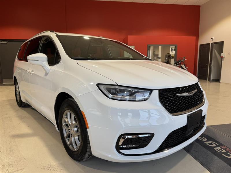 chrysler Pacifica 2022 - 11