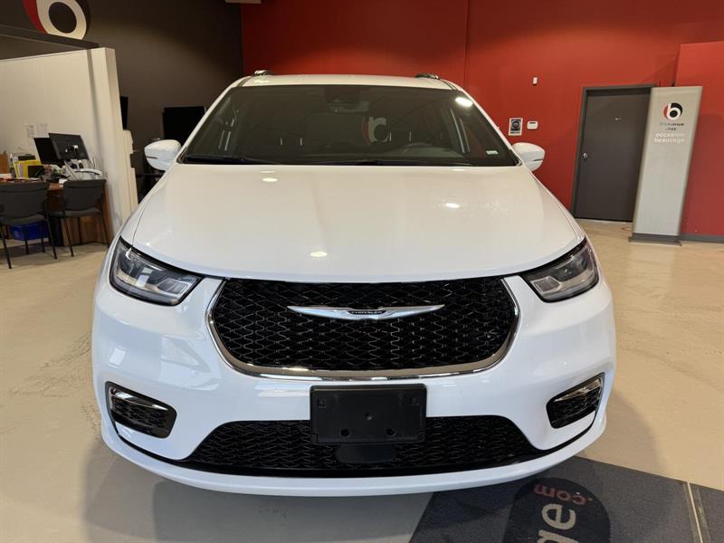 chrysler Pacifica 2022 - 13