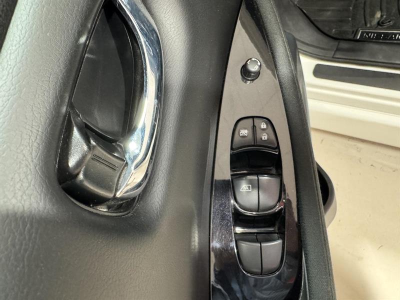 nissan LEAF 2022 - 14