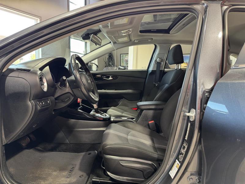 kia Forte 2023 - 27